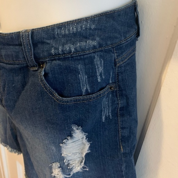 🟤 3/$25 Forever 21 Distressed Shorts Sz 14 - Picture 5 of 5